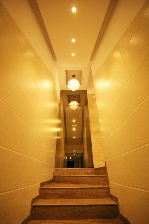 Hotel Columbus Mumbai Exterior photo