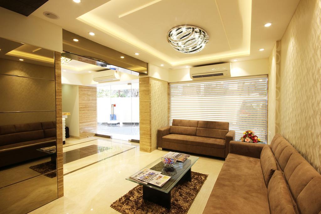 Hotel Columbus Mumbai Exterior photo
