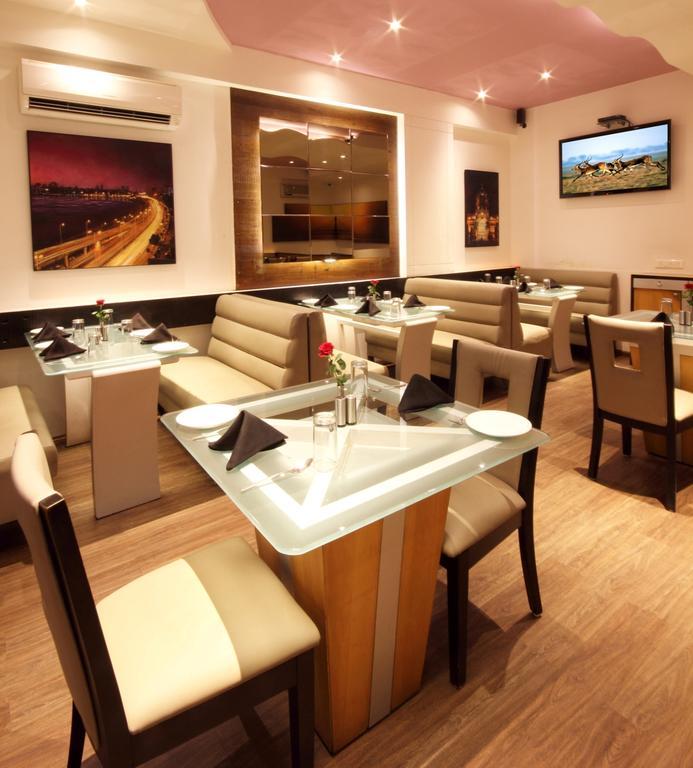 Hotel Columbus Mumbai Exterior photo