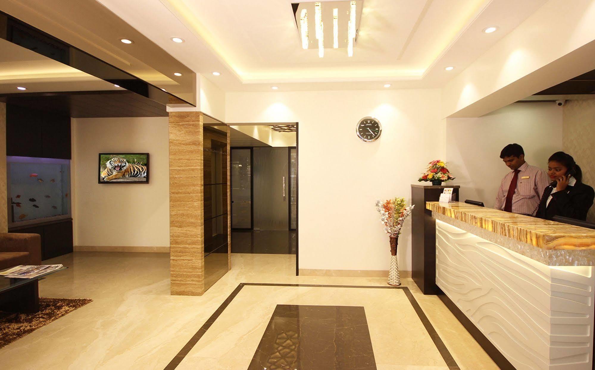 Hotel Columbus Mumbai Exterior photo