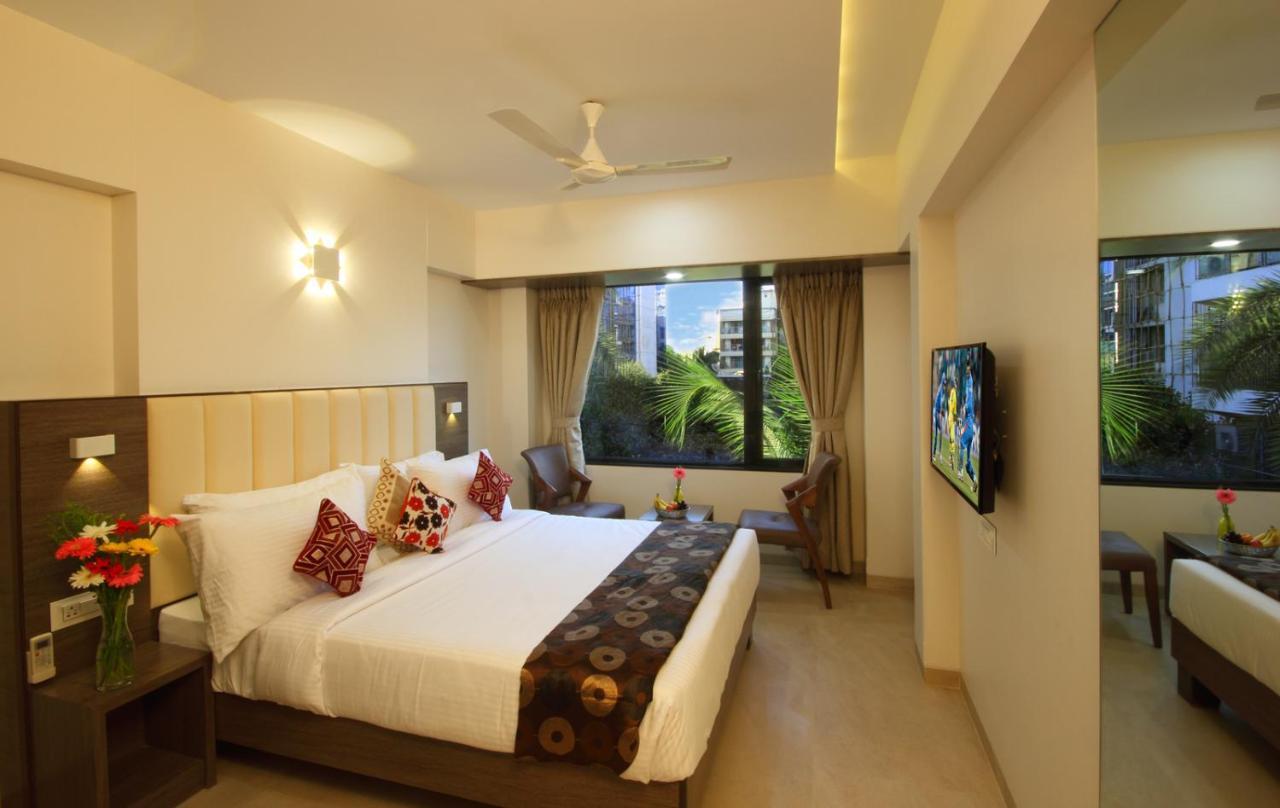 Hotel Columbus Mumbai Exterior photo